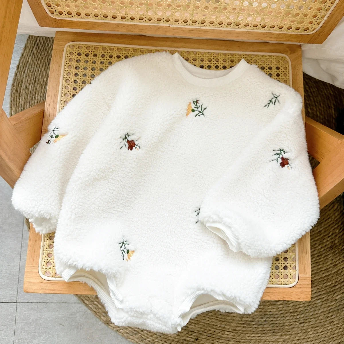 Floral Pattern White Romper Fleece